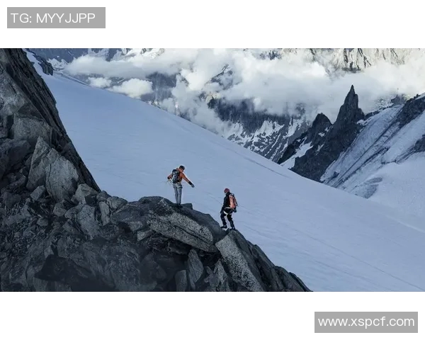 南京攀岩队团队协作引发热议探讨攀岩运动中的合作与竞争关系